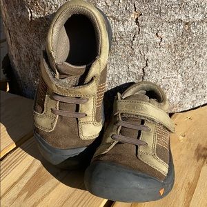 Keen Brown Boys Hiking Shoes Size kids 11 Keens